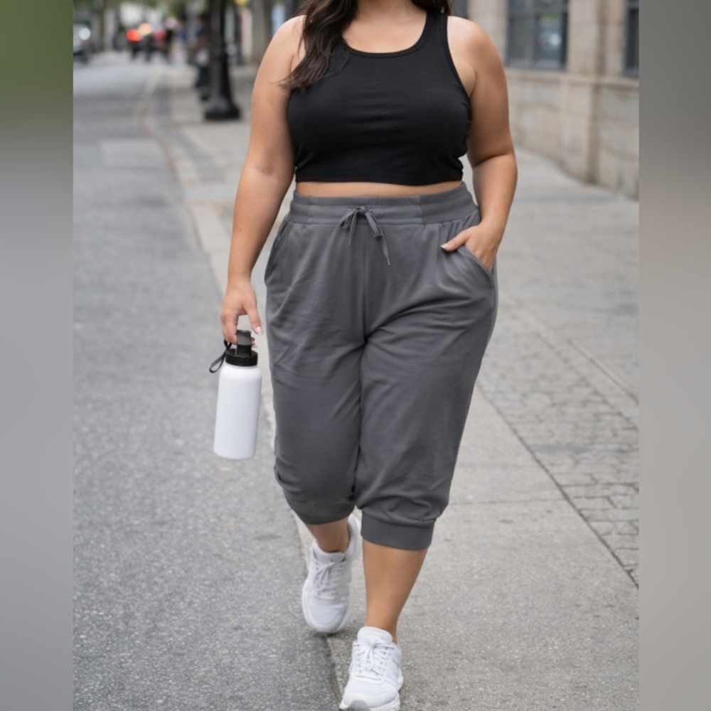 Active Zone Plus Size Gray Athletic Jogger Capri Pants Drawstring Stretch